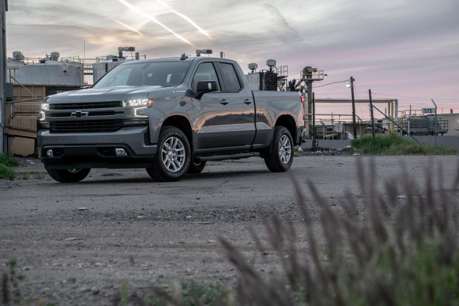  Chevrolet Silverado RST Double Cab 2018 года  (фото 36 из 40)